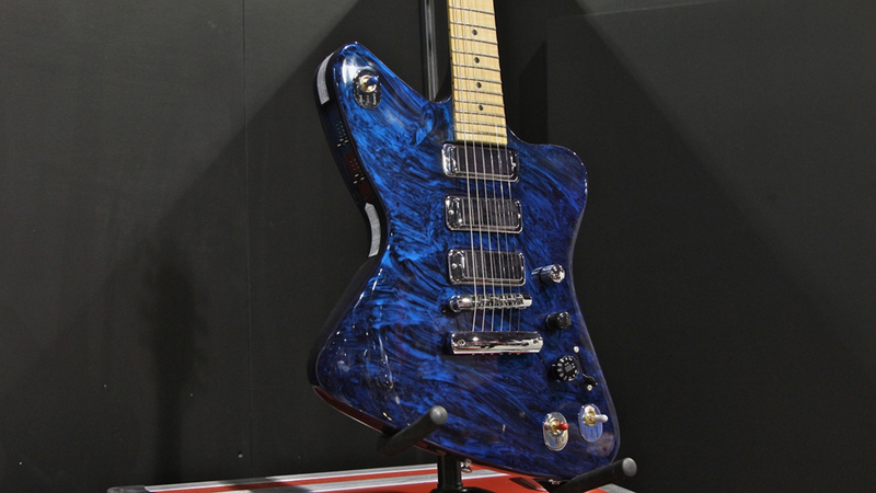 Illustration for article titled Gibson Firebird X Hands-On: The First Digital Guitar You Won't Hate